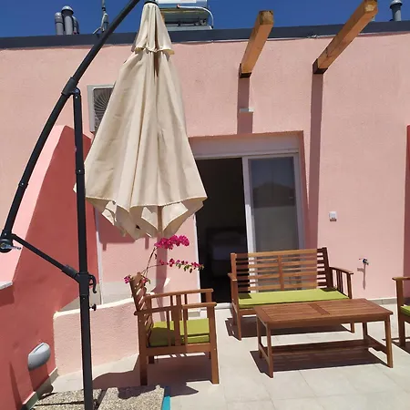Peramos Apartment *