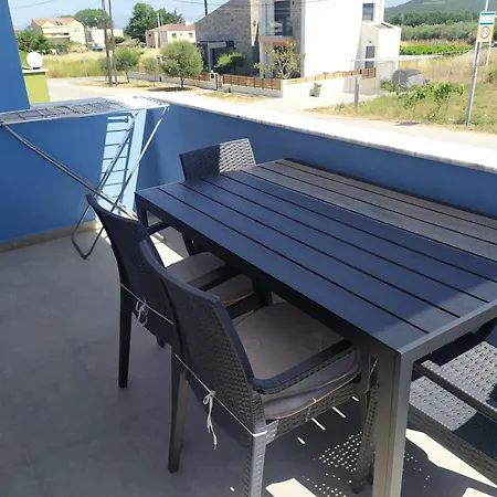 Peramos Apartment *